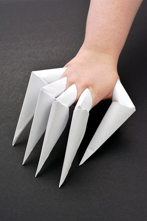 how do you make a paper claw|how to build paper claws.